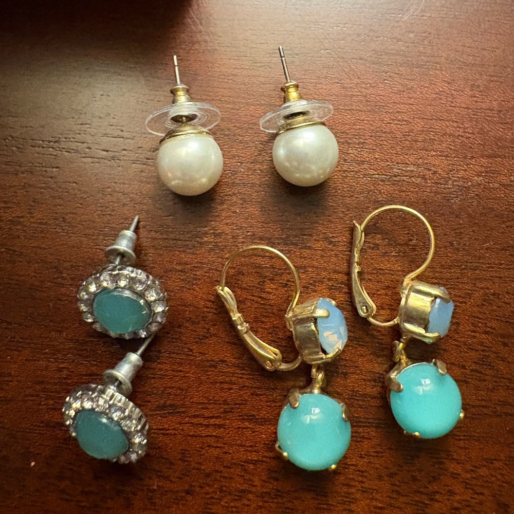 Turquoise and faux pearl Earring Set